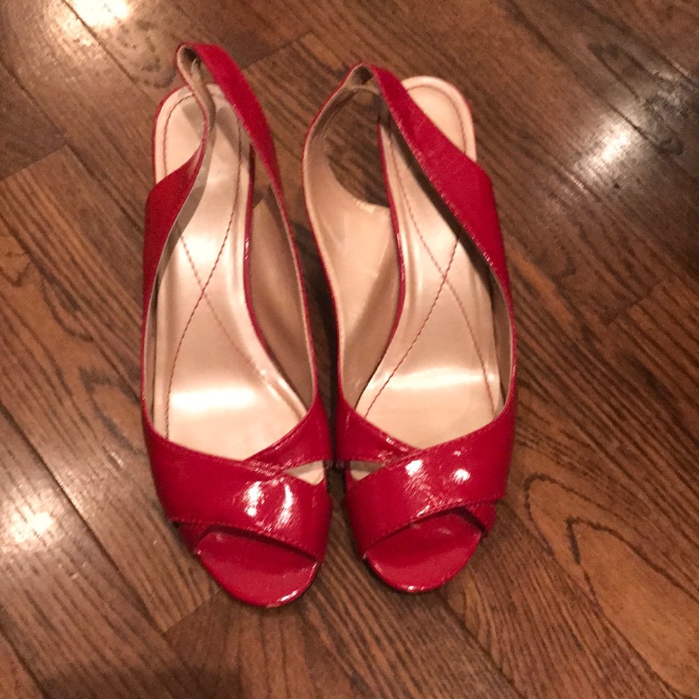 Red cork wedge